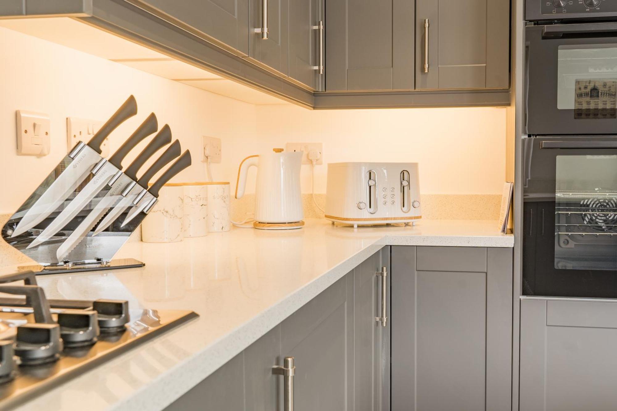 Beautifully Done 5 Bed Barn Conversion In Heswall - Sleeps Up To 10 المظهر الخارجي الصورة