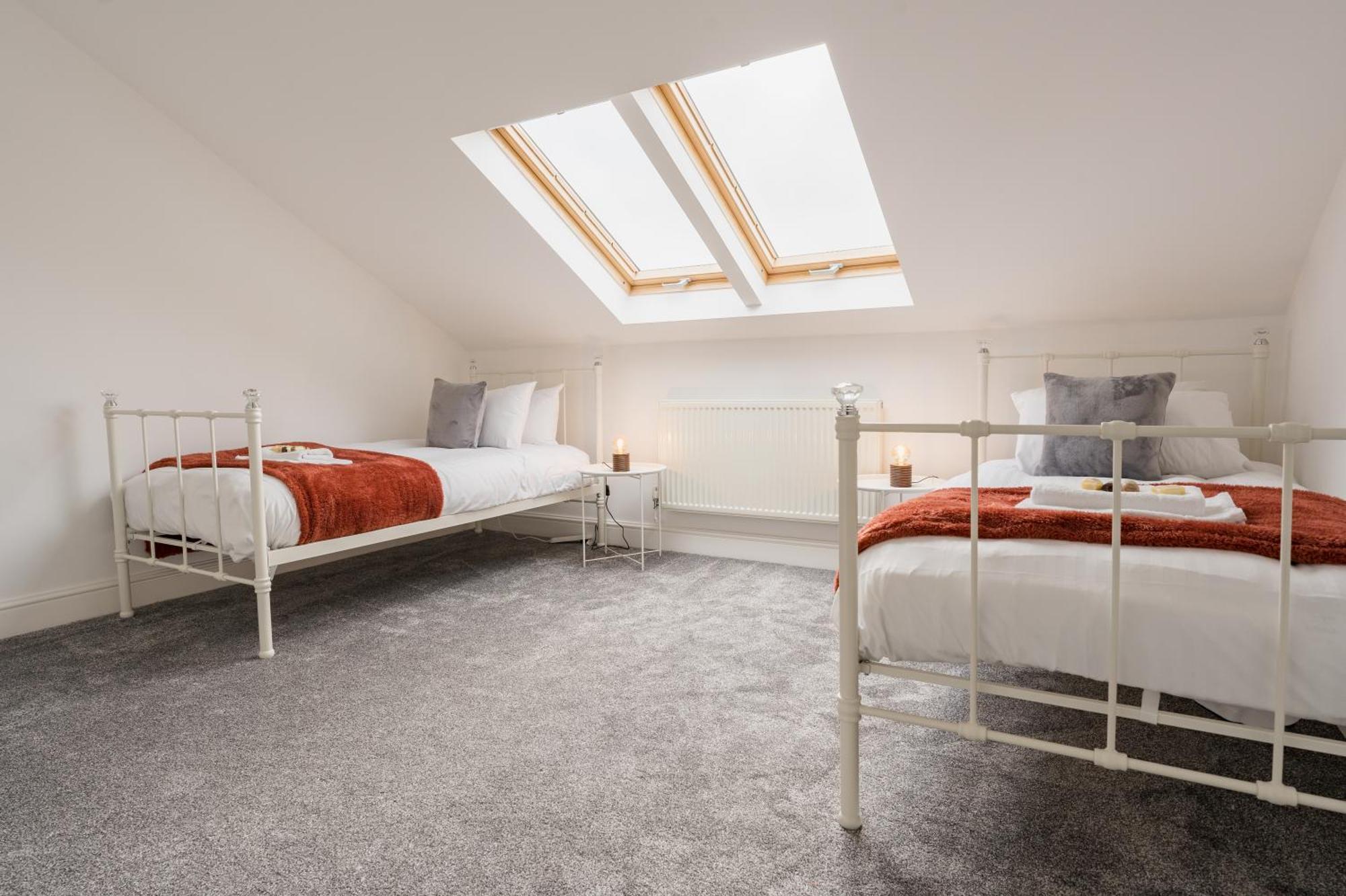 Beautifully Done 5 Bed Barn Conversion In Heswall - Sleeps Up To 10 المظهر الخارجي الصورة