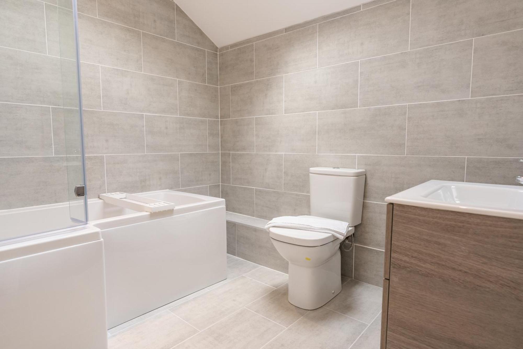 Beautifully Done 5 Bed Barn Conversion In Heswall - Sleeps Up To 10 المظهر الخارجي الصورة